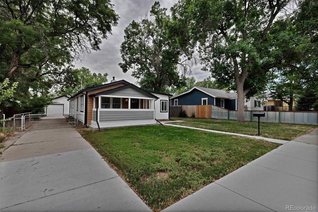 Photo of 10 S Irving Street, Denver, CO 80219 (MLS # 3409225)