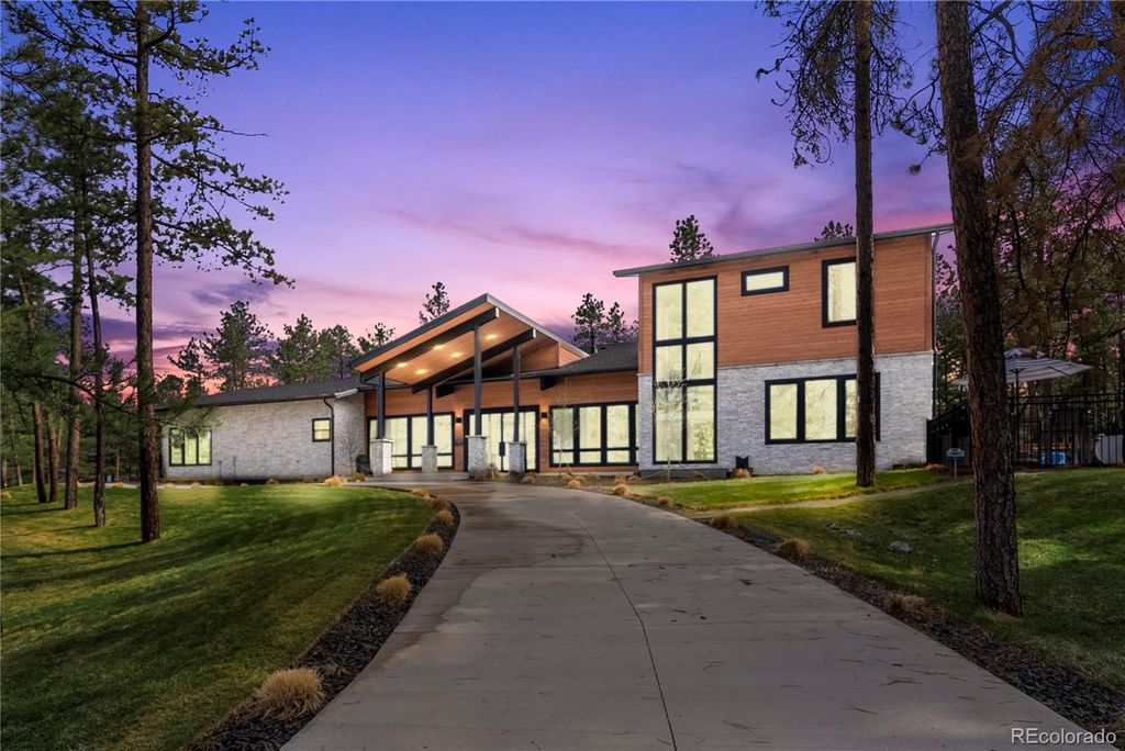 Photo of 1188 Sky View Lane, Larkspur, CO 80118 (MLS # 2750613)