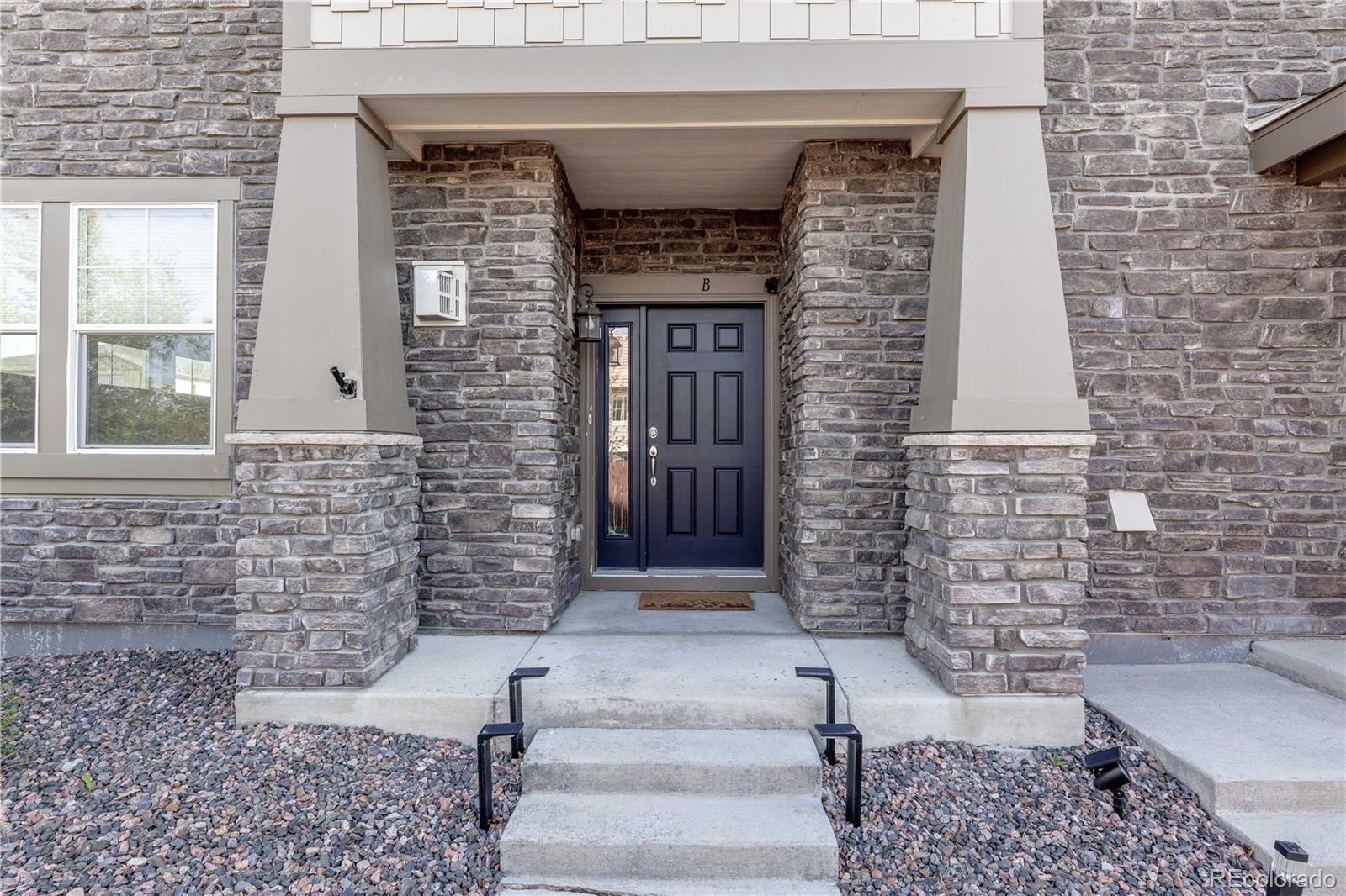 24907 E Calhoun Place B