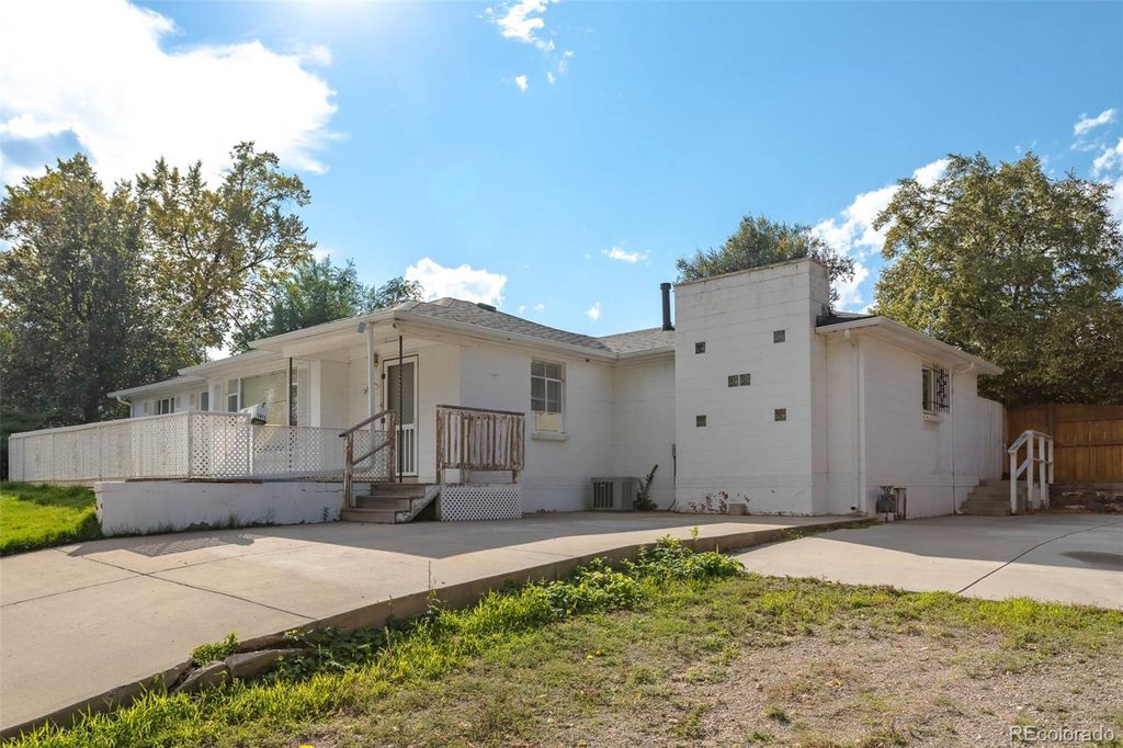 Photo of 3075 S Emerson Way, Englewood, CO 80113 (MLS # 2839387)