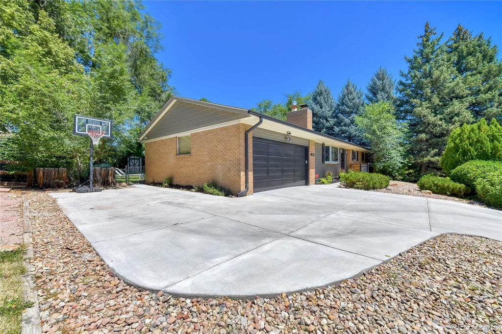 Photo of 11835 Swadley Drive, Lakewood, CO 80215 (MLS # 4882465)