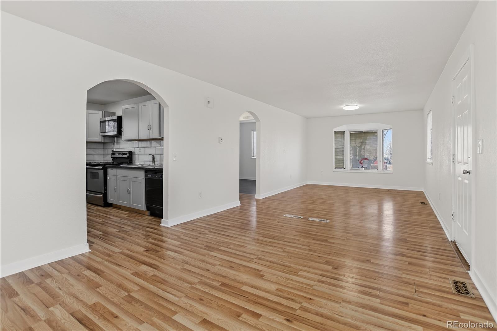 3174 W Center Avenue