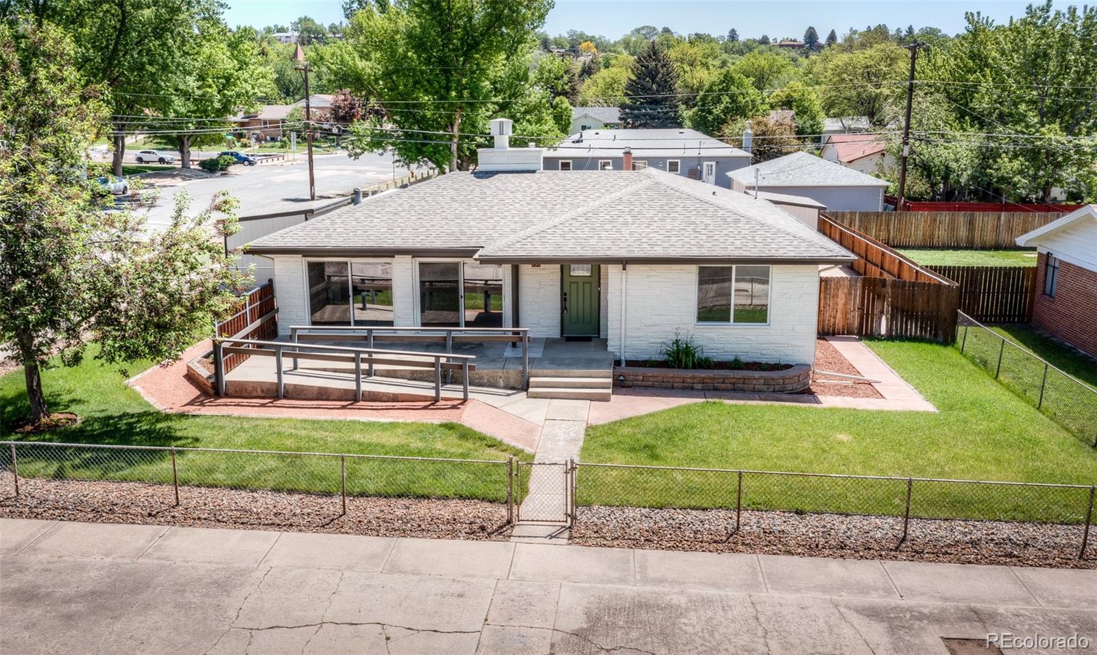 735 Valley Road