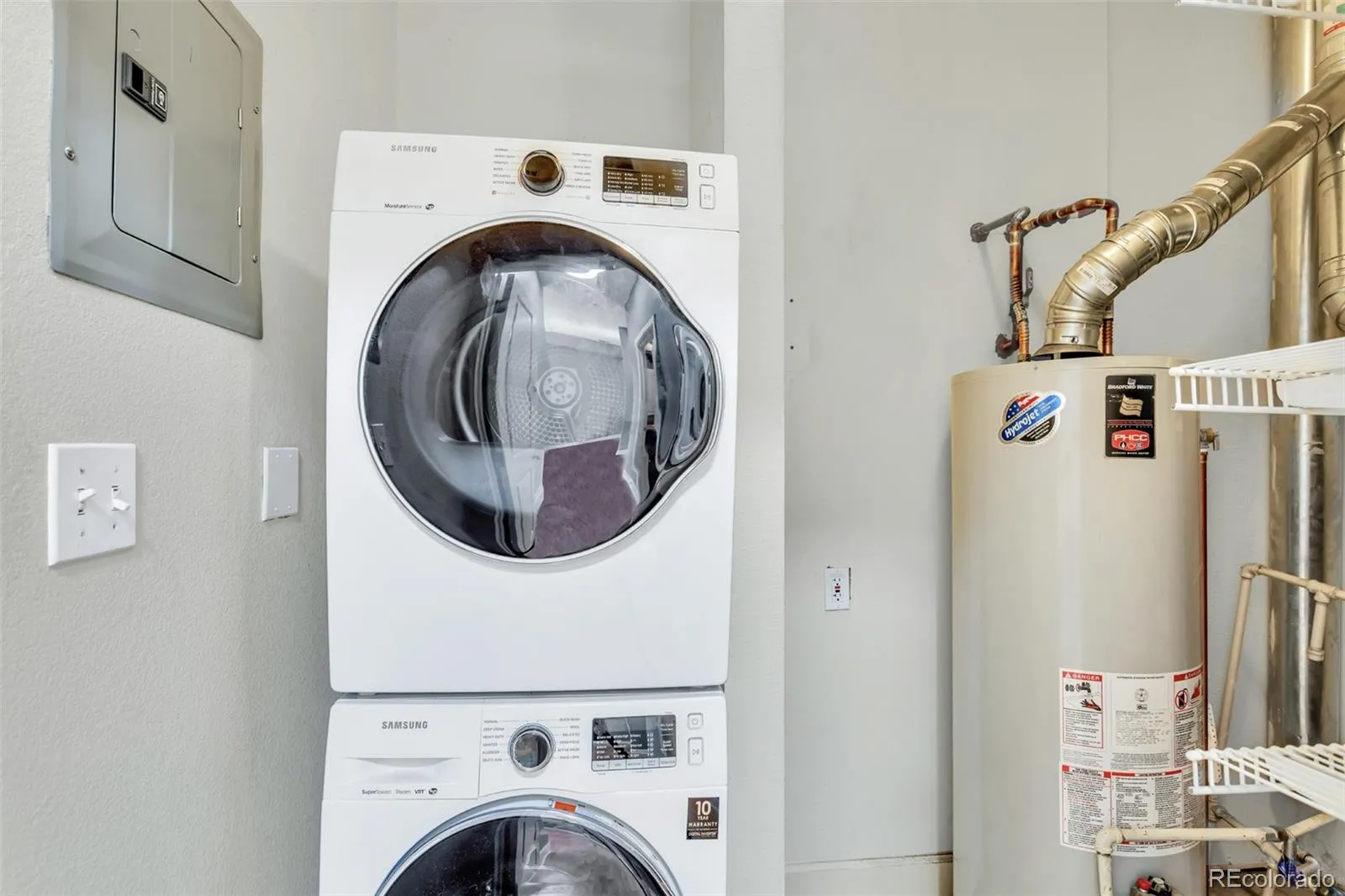 Englewood, Colorado 80111, United States, 1 Bedroom Bedrooms, ,2 BathroomsBathrooms,Residential,Active,217578