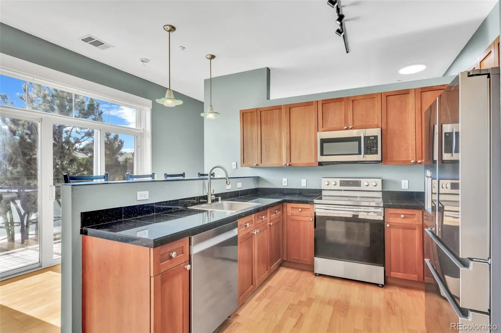 Englewood, Colorado 80111, United States, 1 Bedroom Bedrooms, ,2 BathroomsBathrooms,Residential,Active,217578