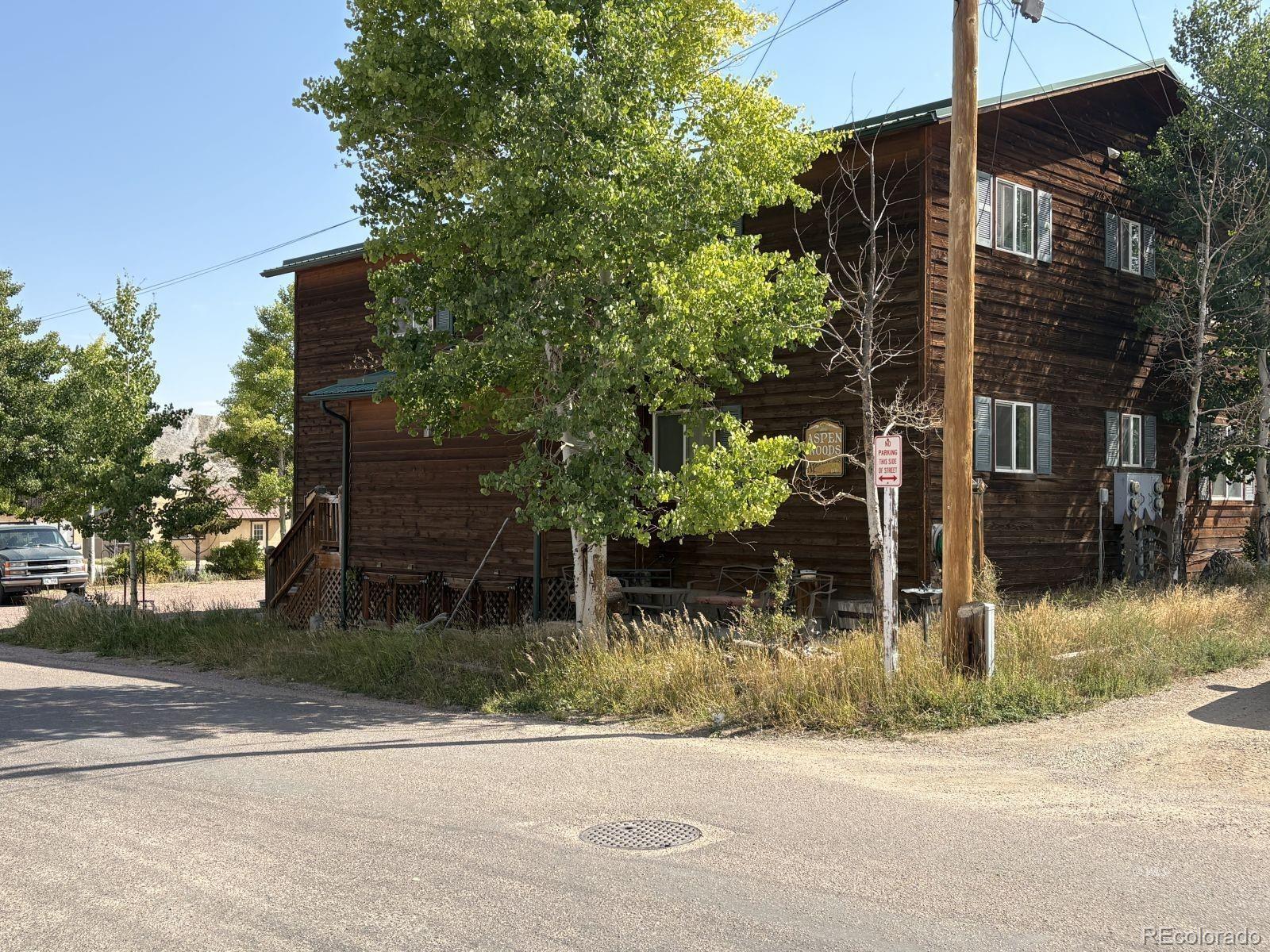 702 E Main Street