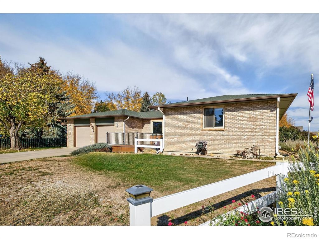 Photo of 1009 Blue Spruce Place, Loveland, CO 80538 (MLS # IR1046449)