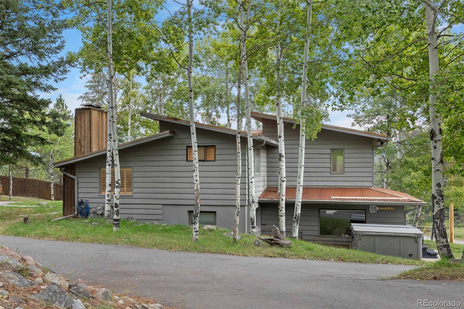 6151 Kinney Creek Road