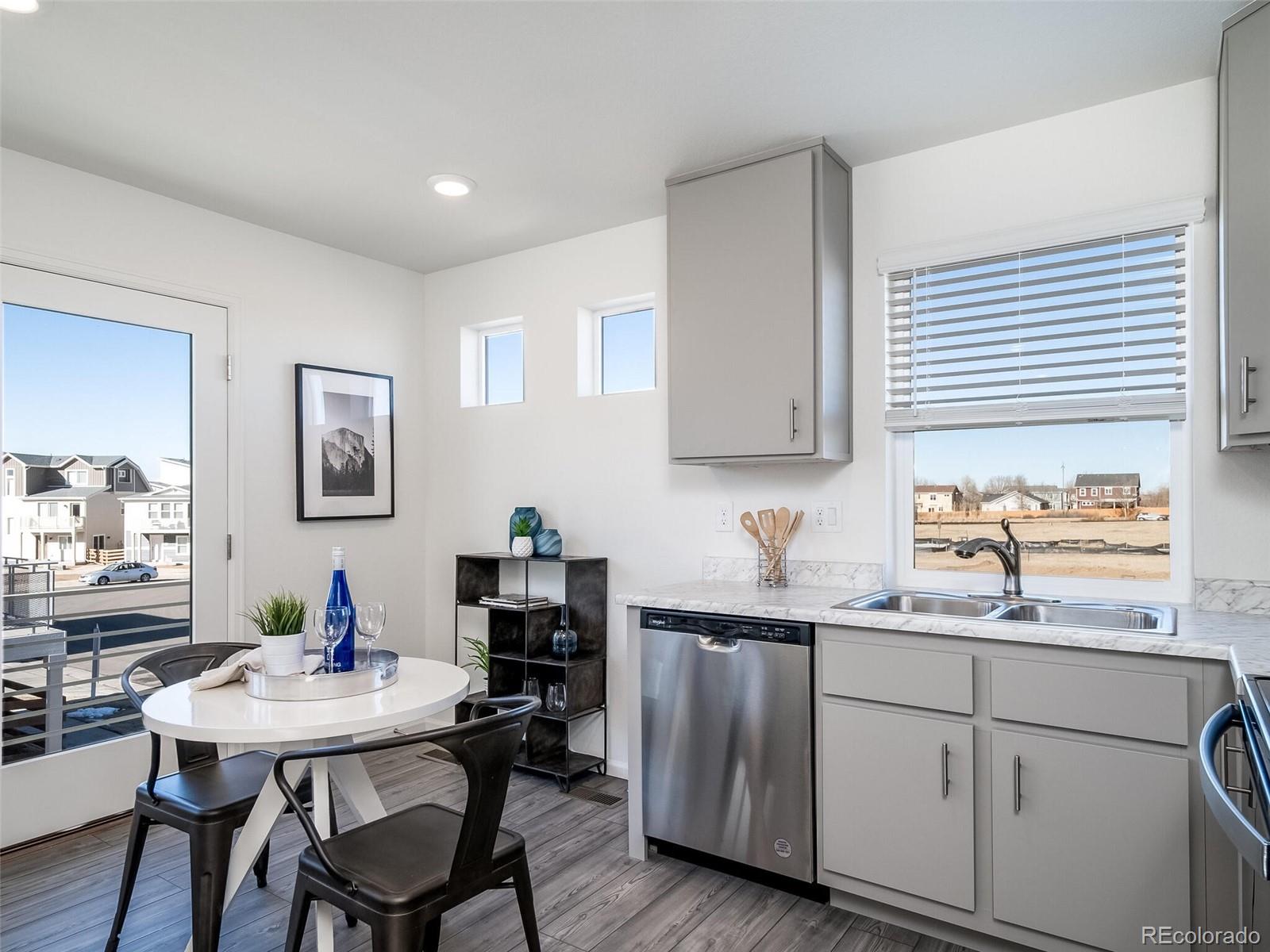 46525 Avery Lane