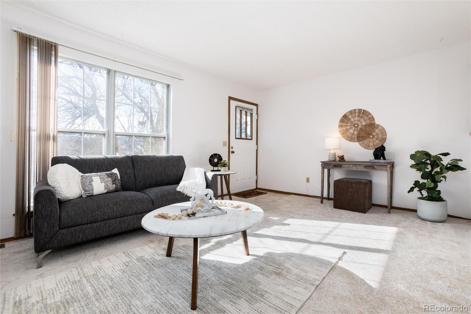 9256 W Ontario Drive