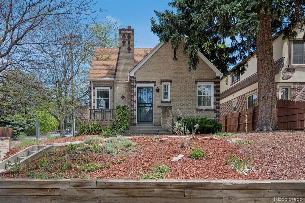 Photo of 700 S York Street, Denver, CO 80209 (MLS # 5957818)