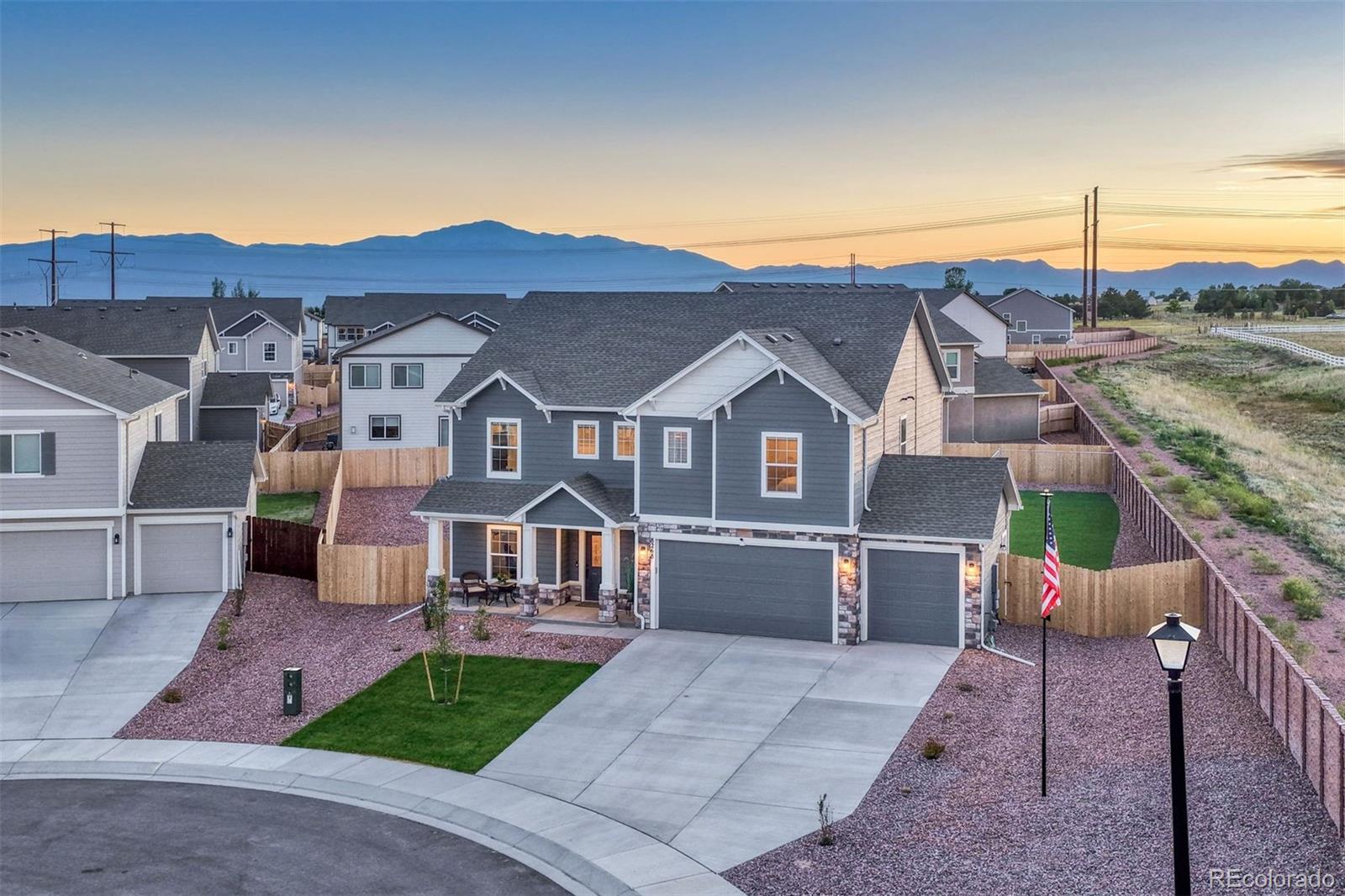 8268 Sophia Lane