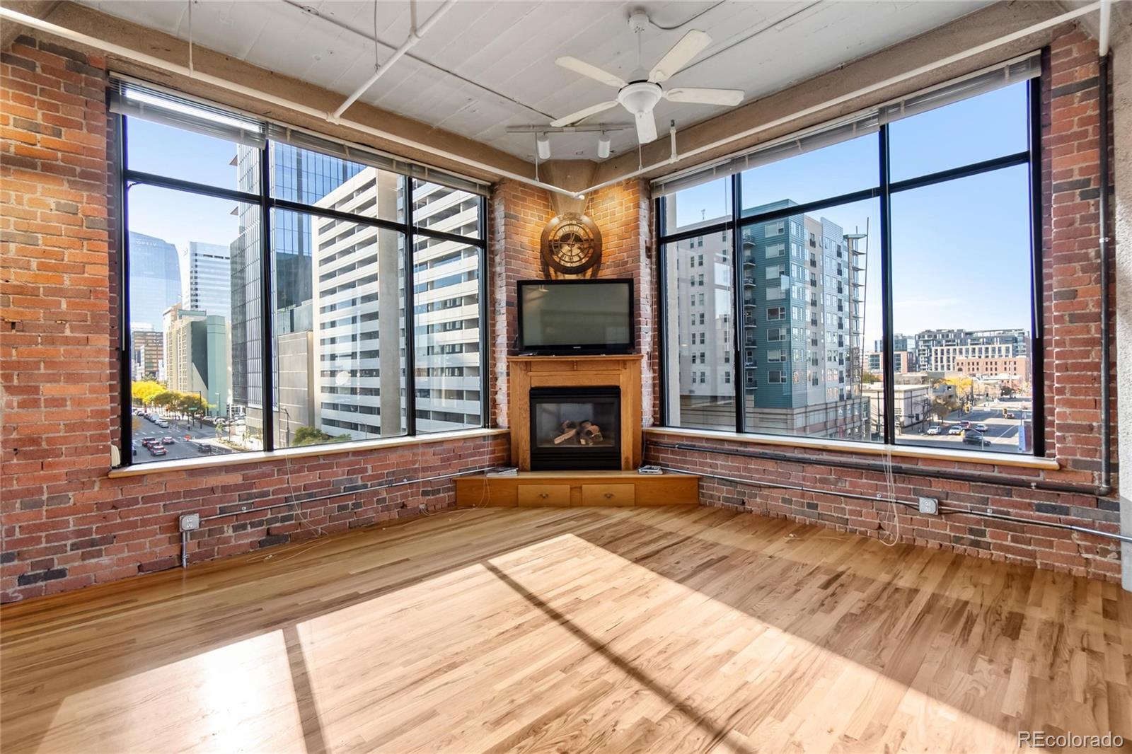 2000 Arapahoe Street 402