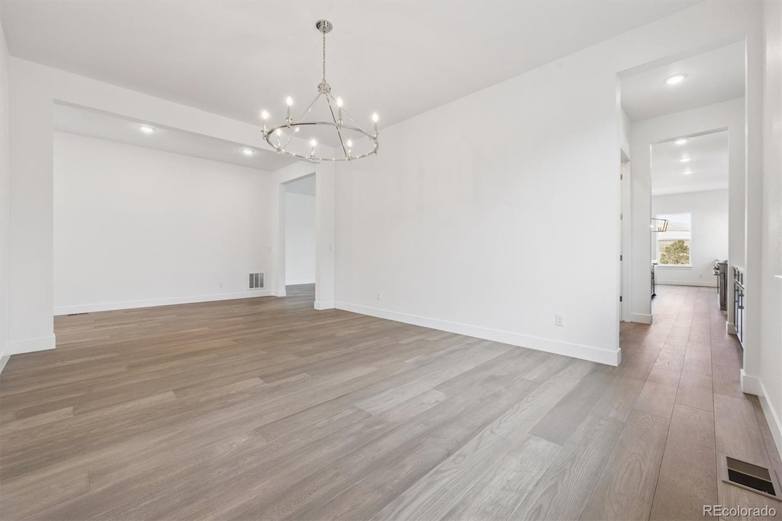 1315 Oleander Street