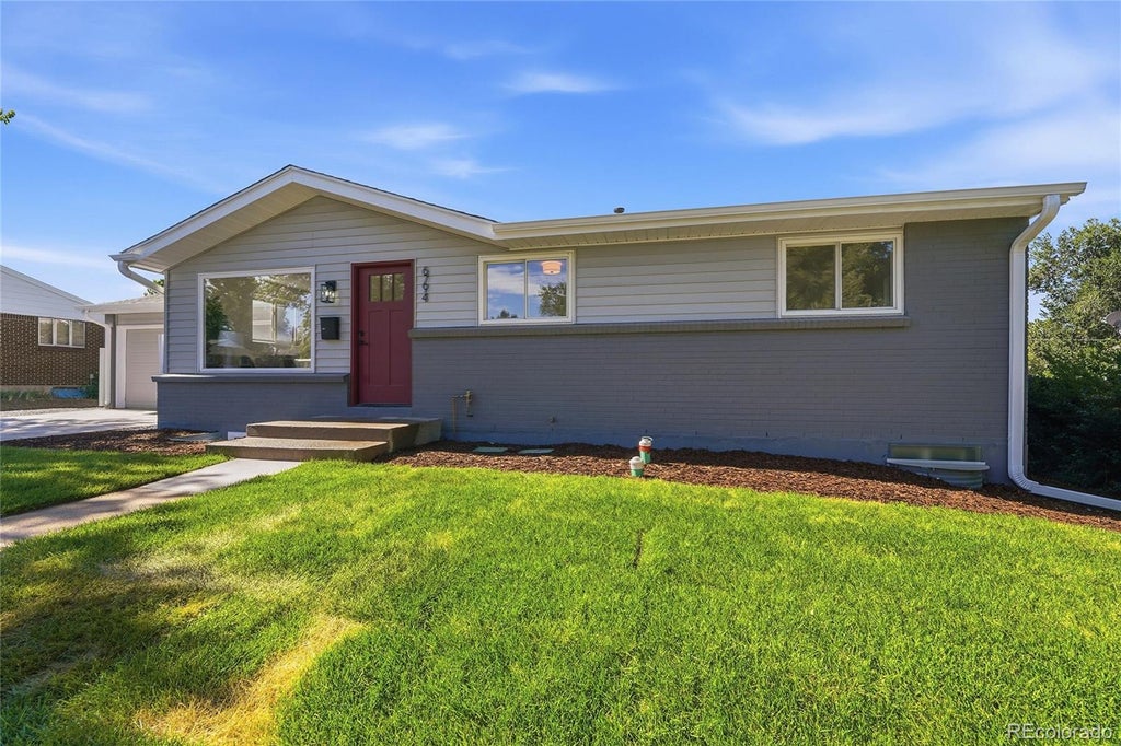 Photo of 6794 S Ash Way, Centennial, CO 80122 (MLS # 9381541)