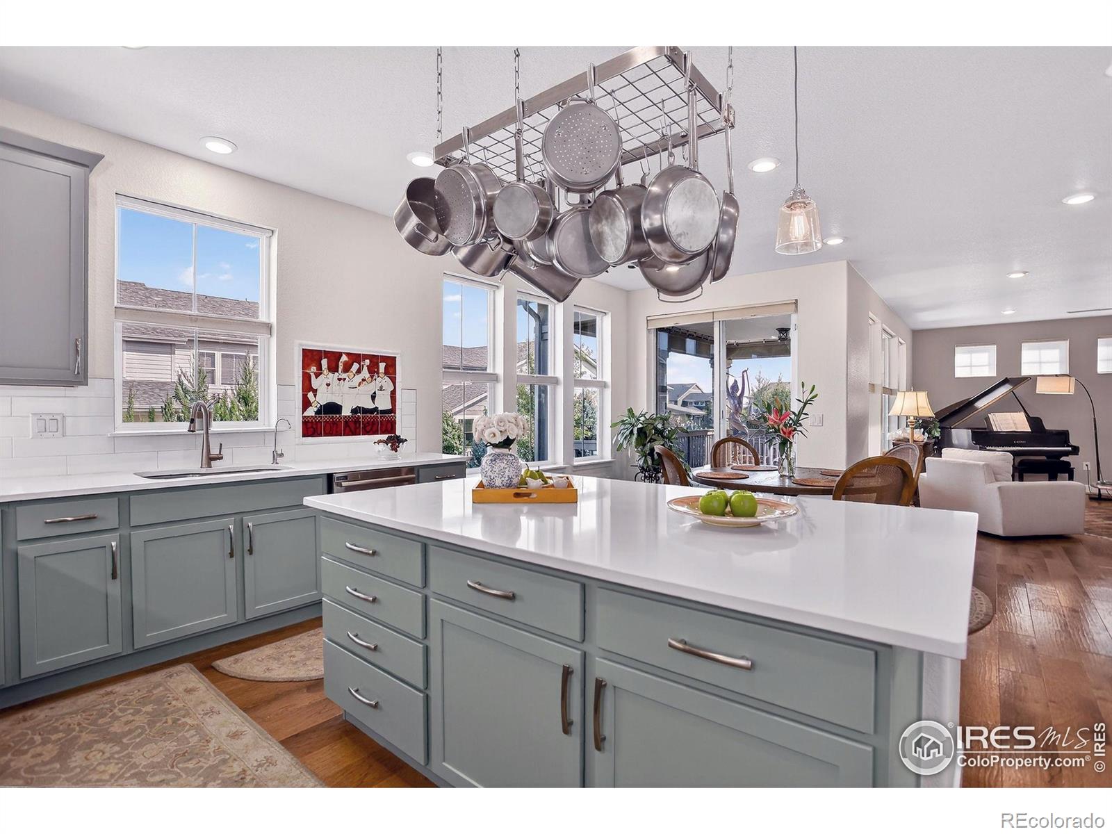 955 Grenville Circle