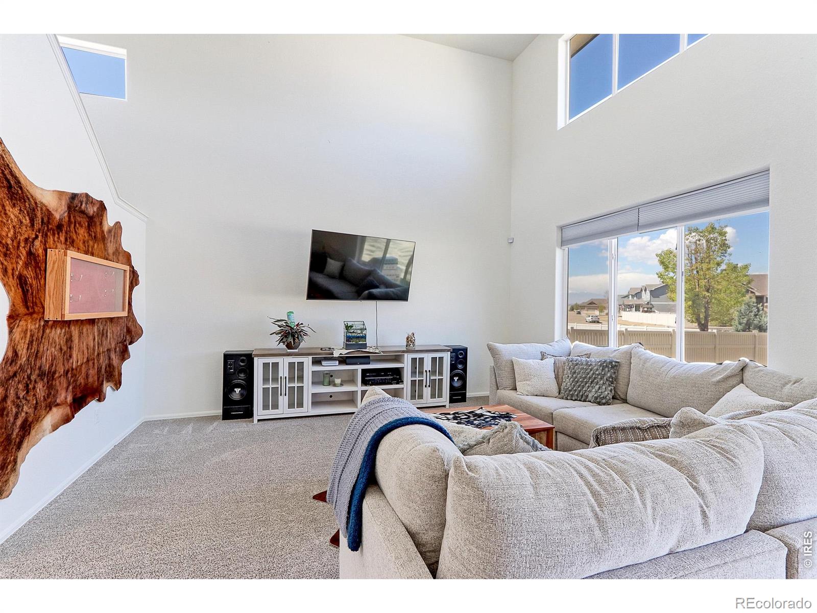 5749 Valley Vista Avenue