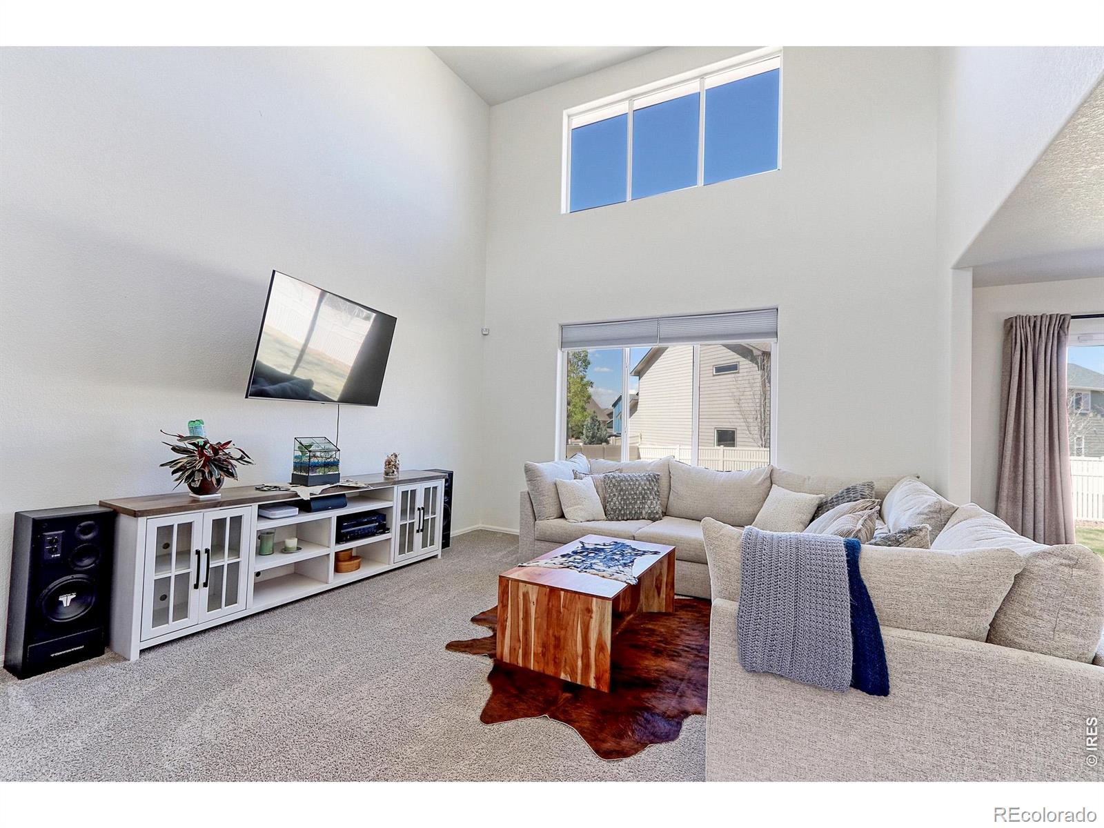 5749 Valley Vista Avenue