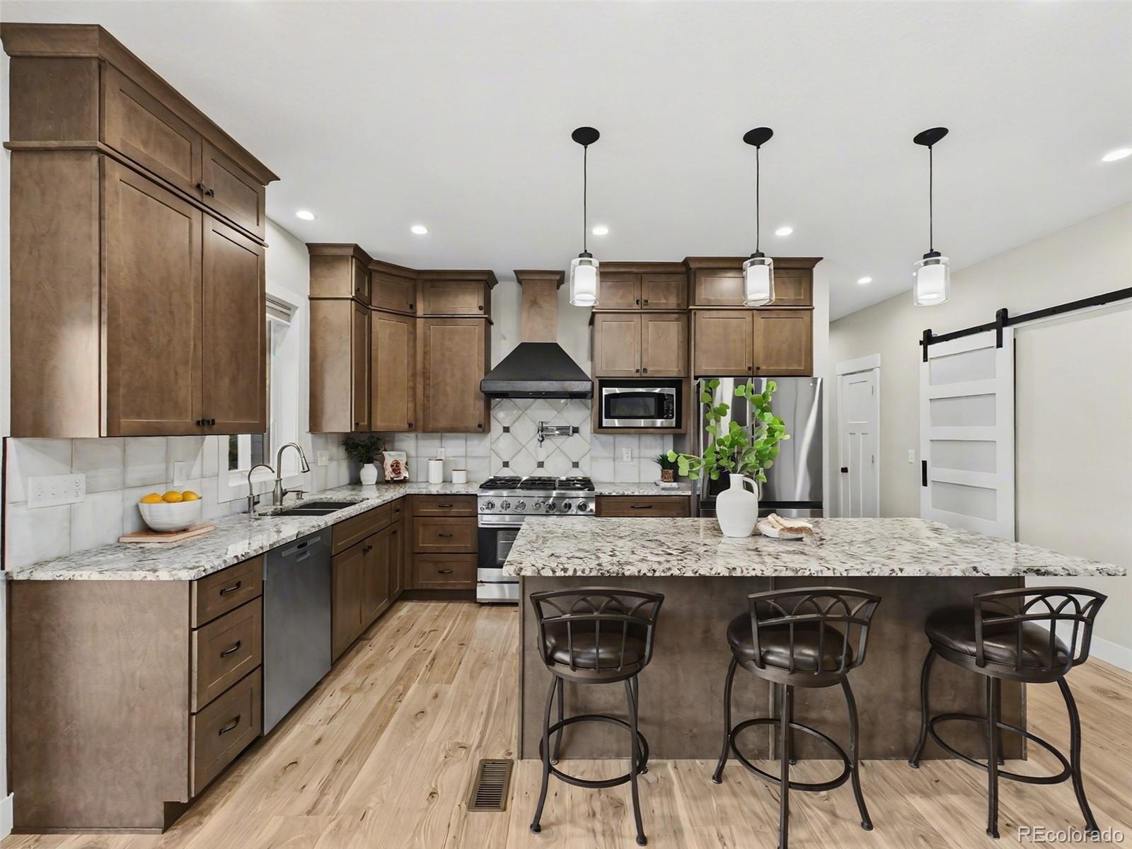 7942 W 104th Place