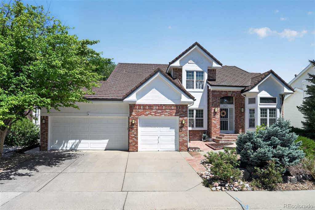Photo of 825 Huntington Drive, Littleton, CO 80126 (MLS # 9392152)