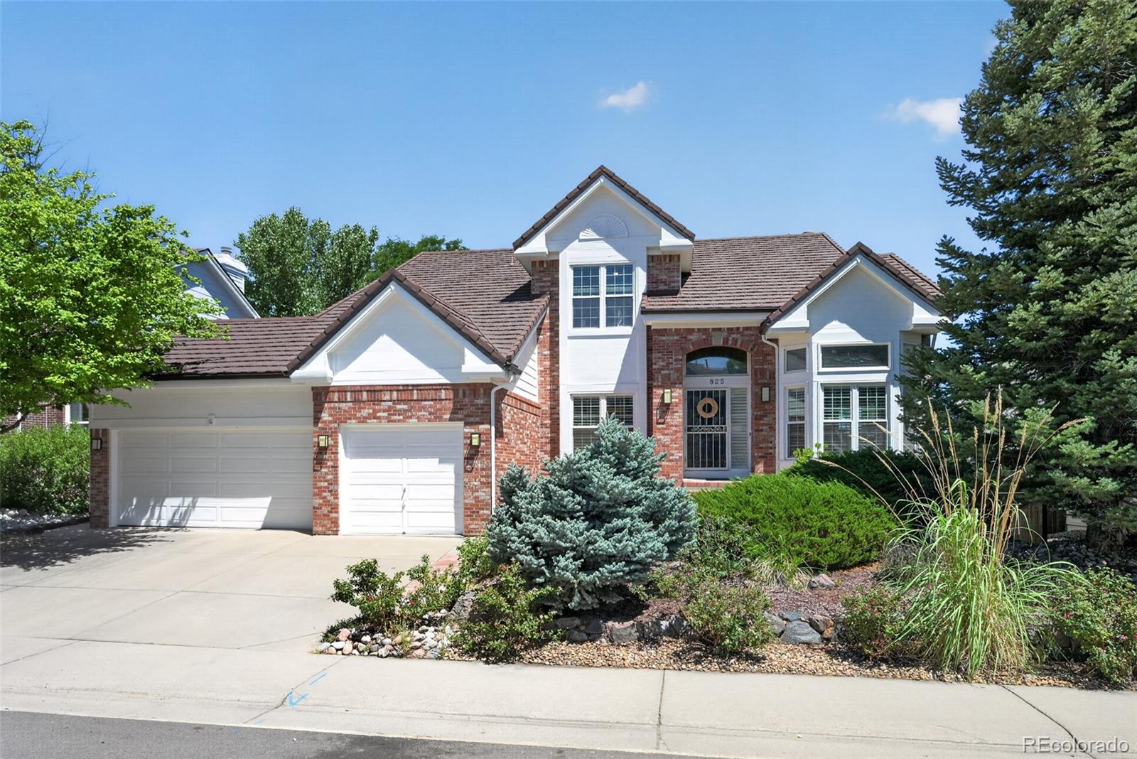 825 Huntington Drive