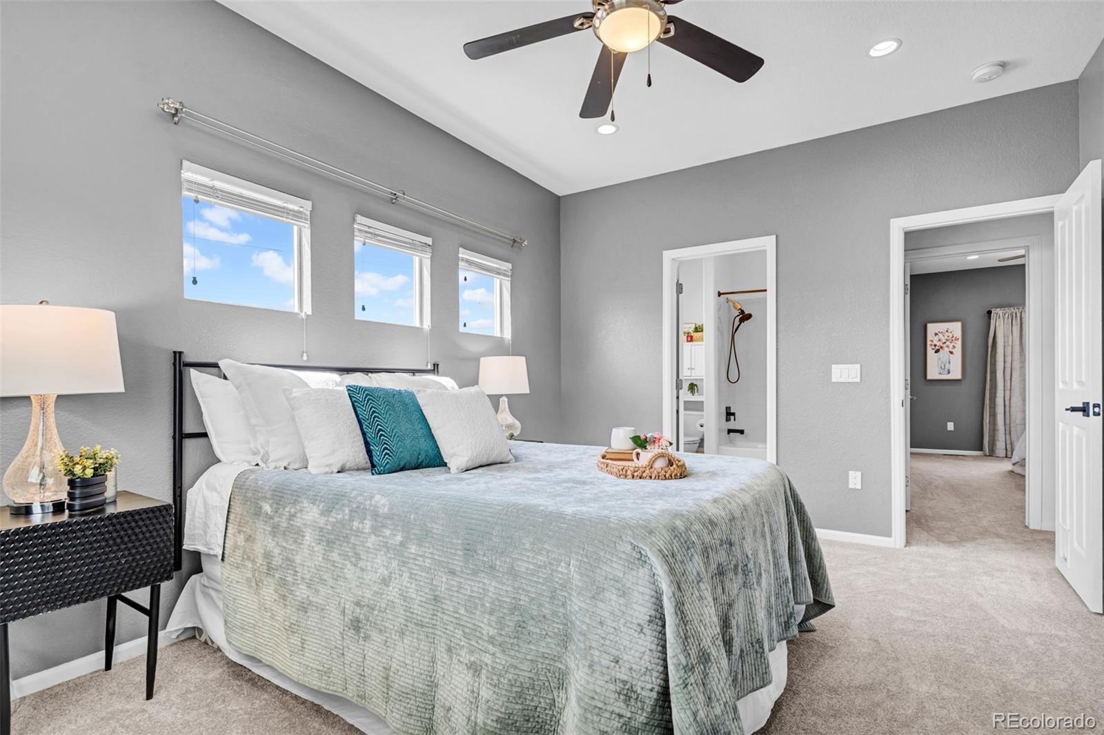 14700 E 104th Avenue 3201