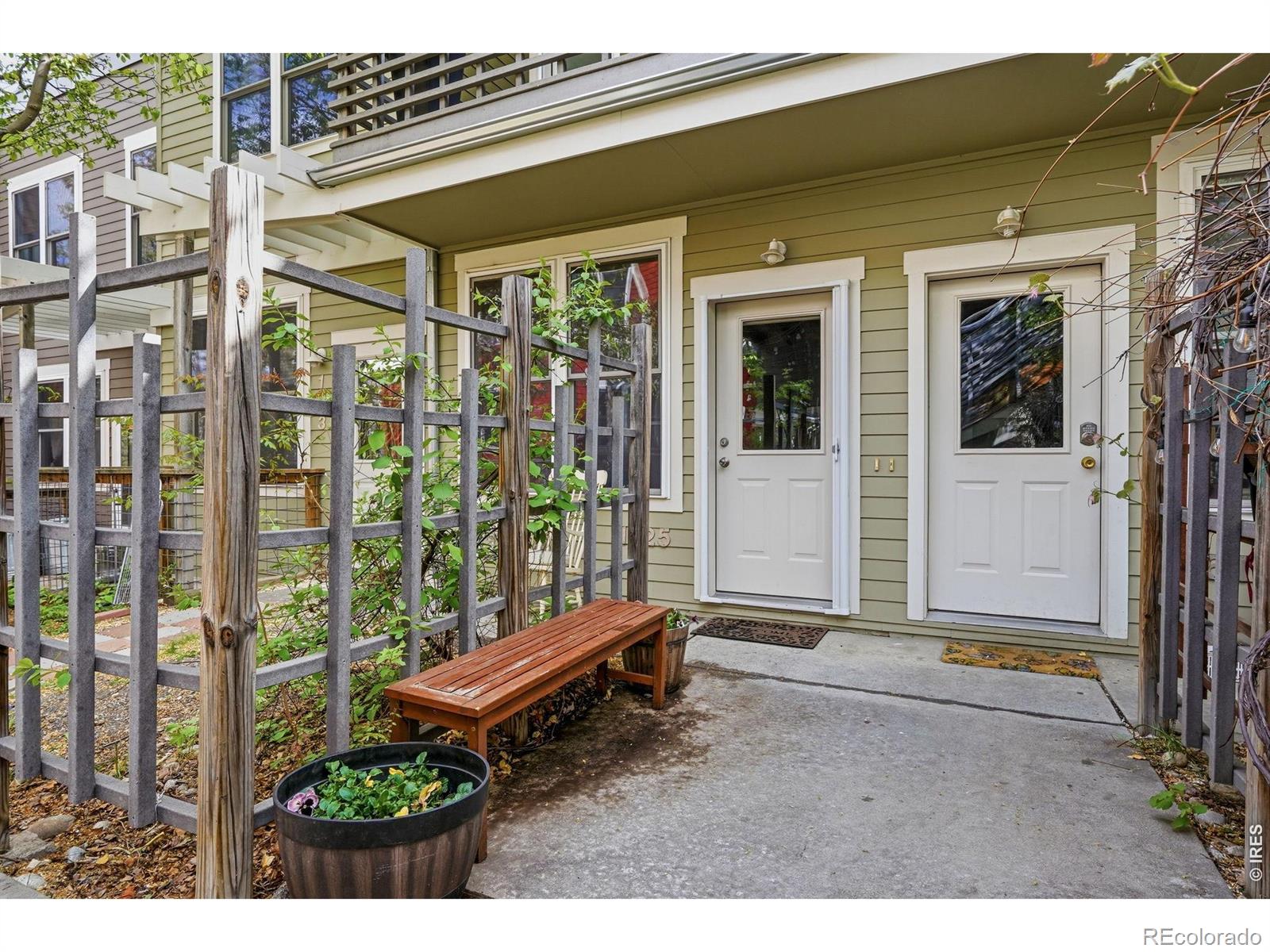 1625 Yellow Pine Avenue