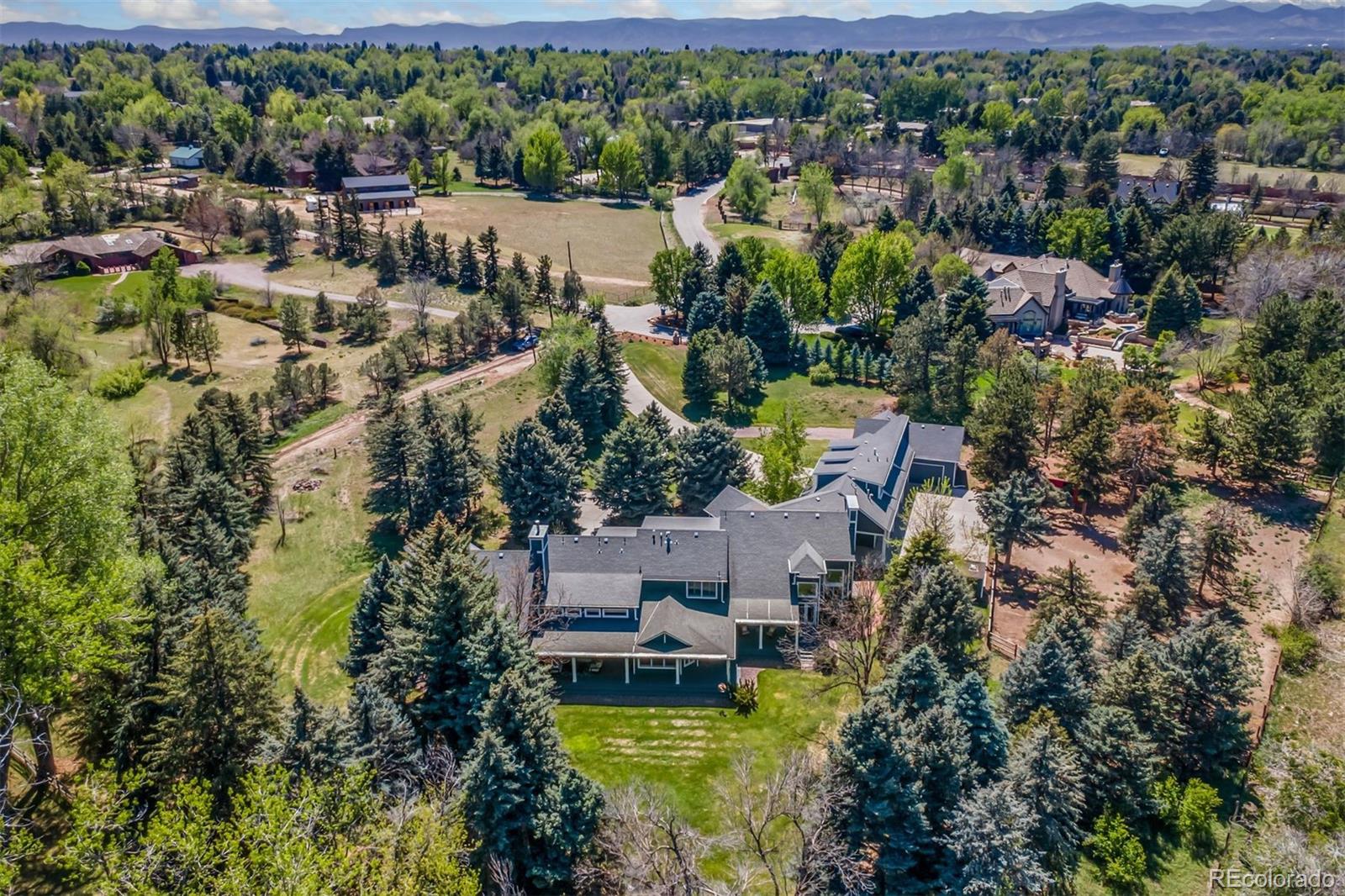 2627 E Willamette Lane