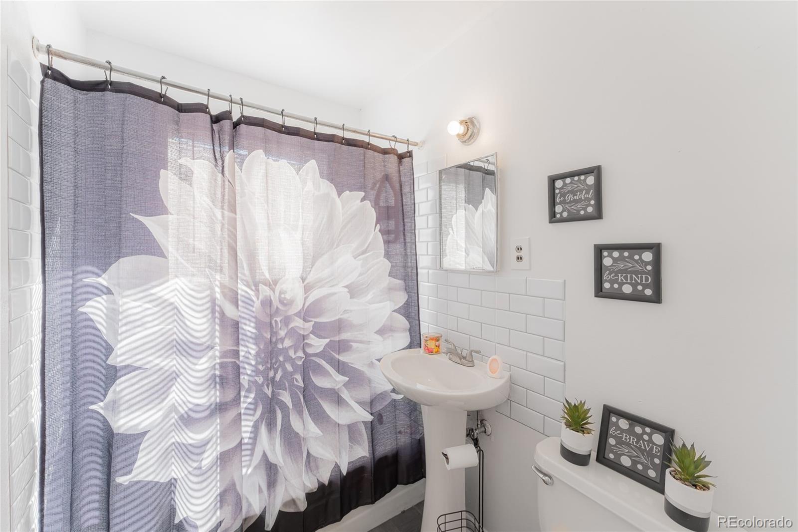 4460 Sheridan Boulevard