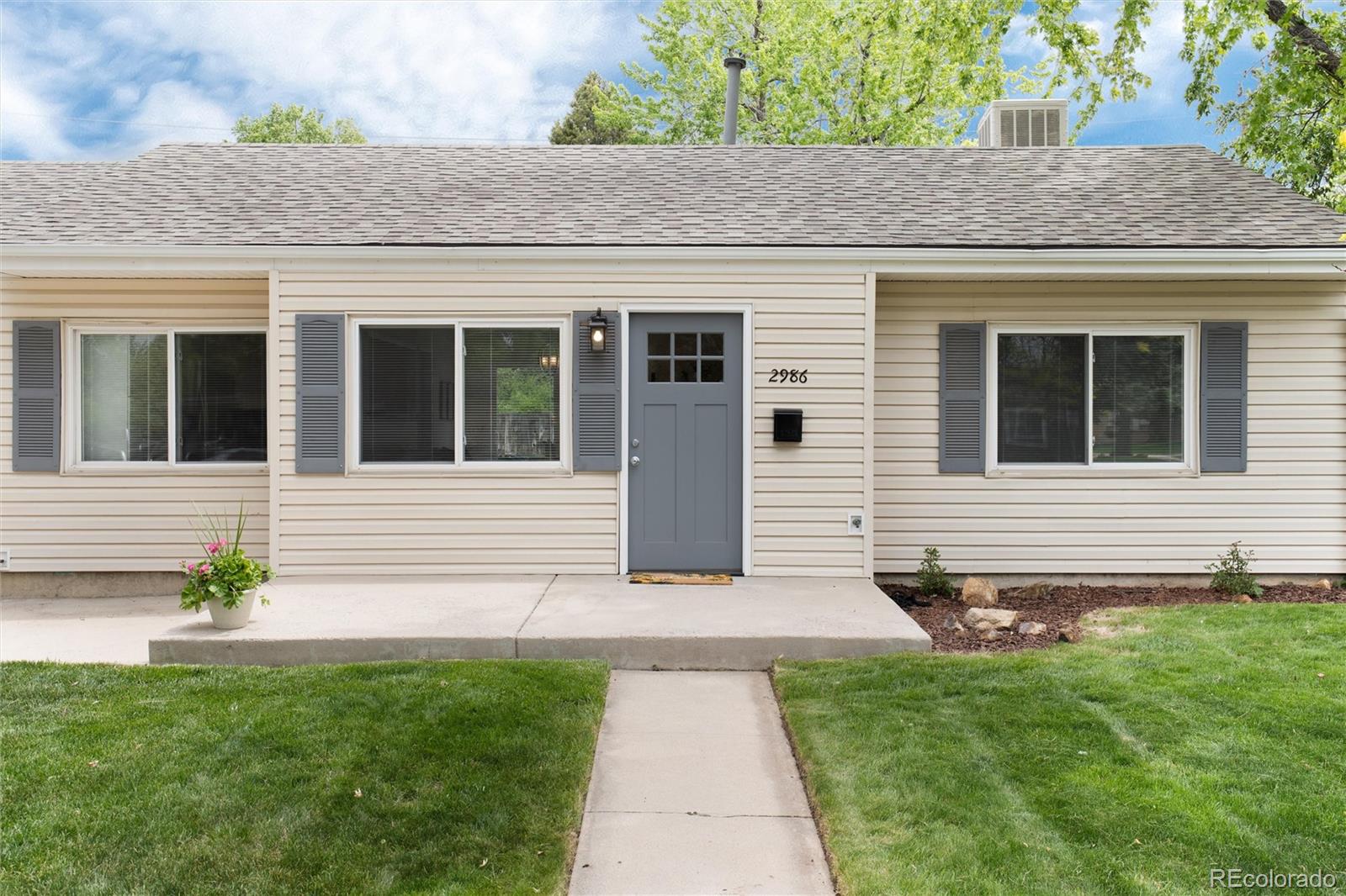 2986 S Elm Street