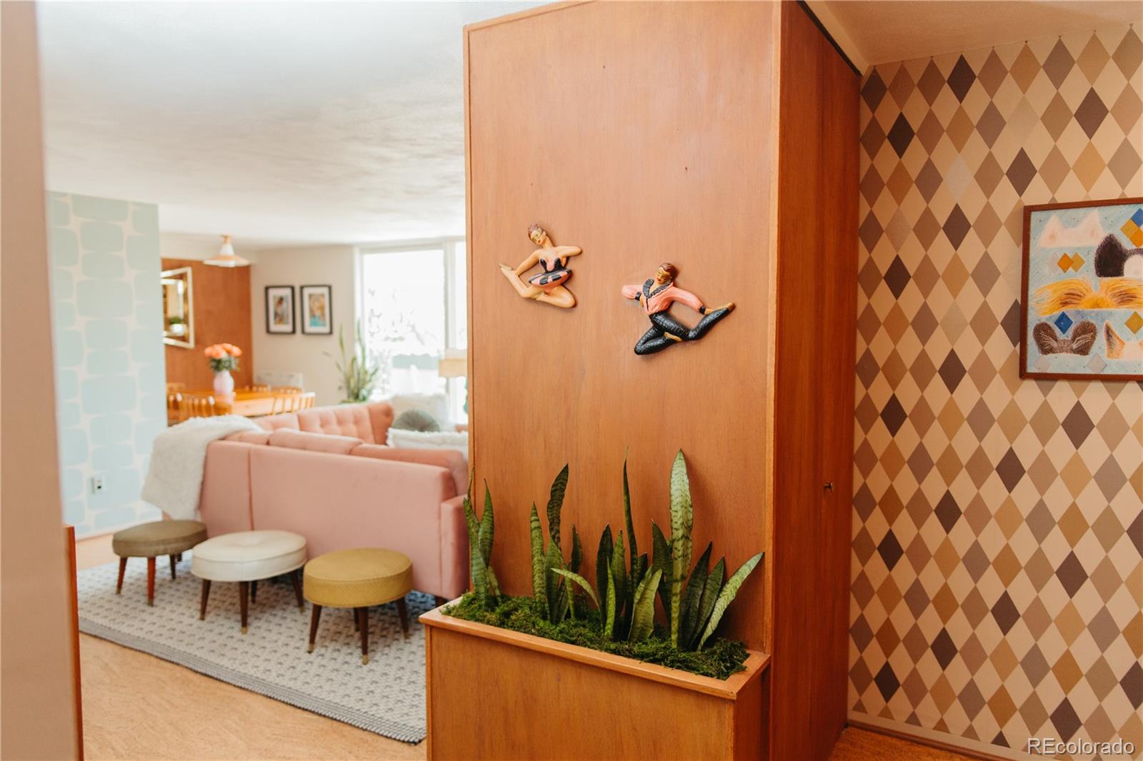 1090 N Lafayette Street 504