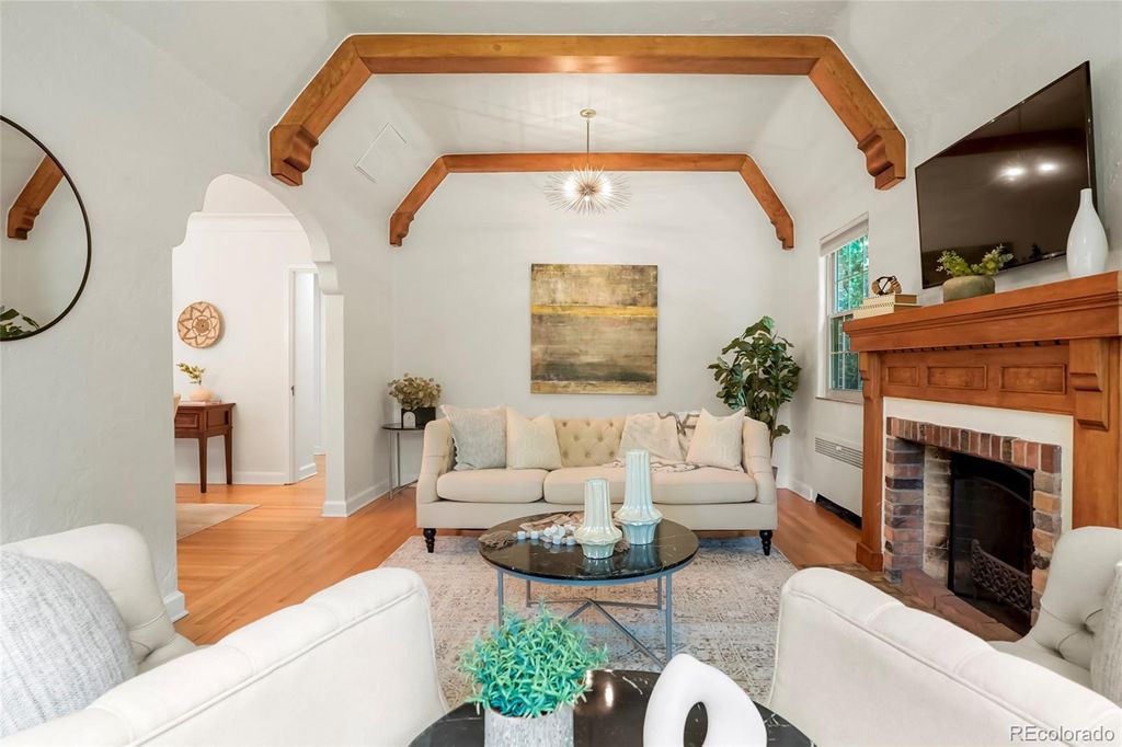 Photo of 2227 N Locust Street, Denver, CO 80207 (MLS # 9340131)