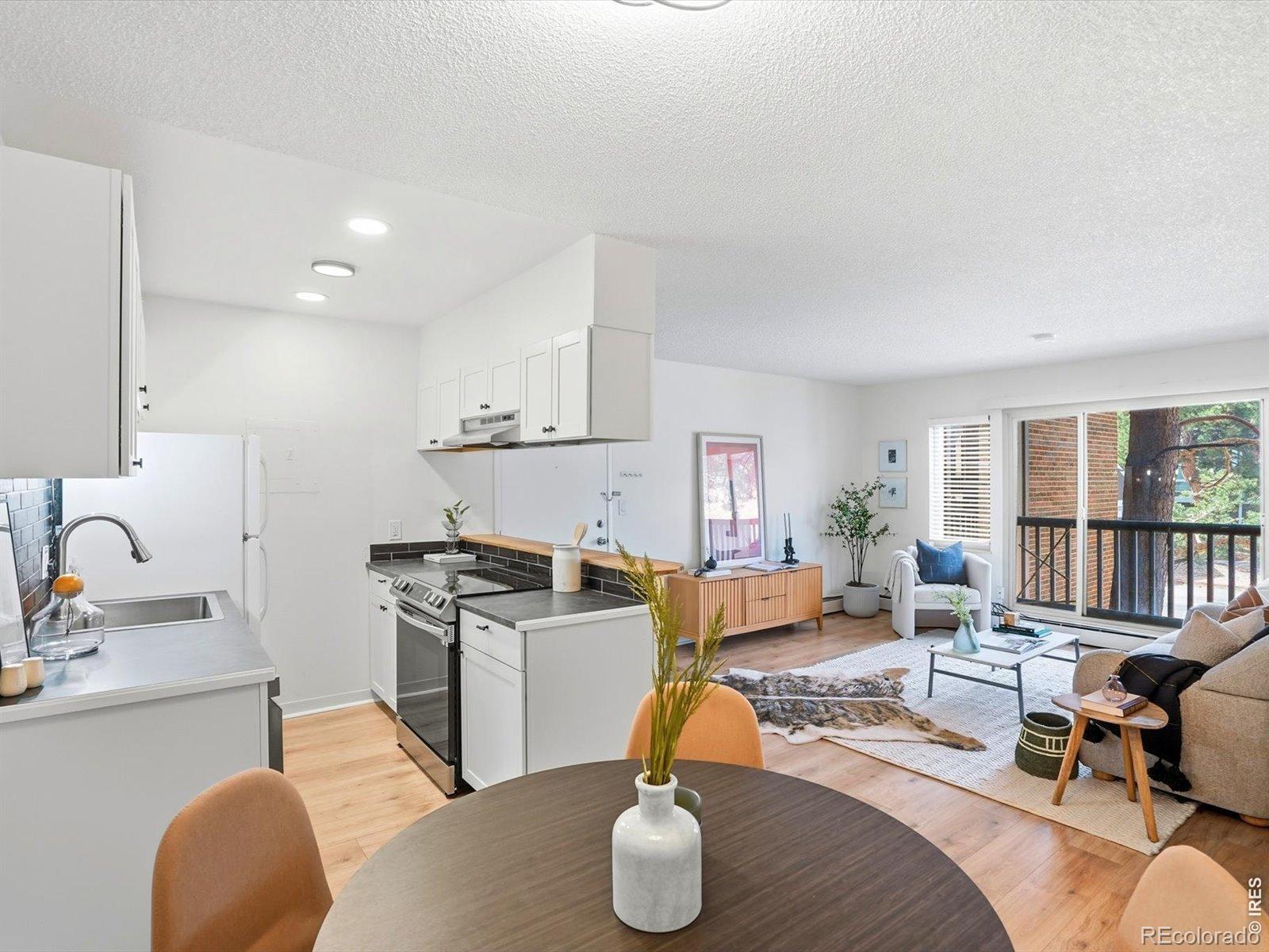 850 W Moorhead Circle 3E