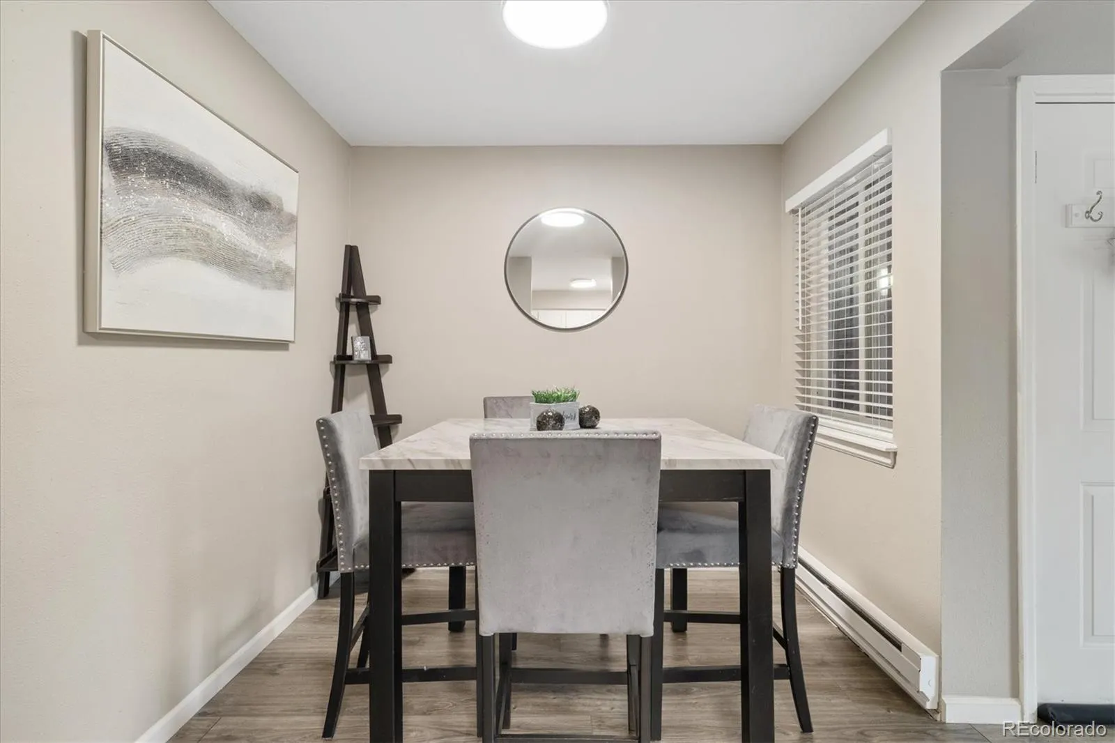 Aurora, Colorado 80011, United States, 1 Bedroom Bedrooms, ,1 BathroomBathrooms,Residential,Pending,88051