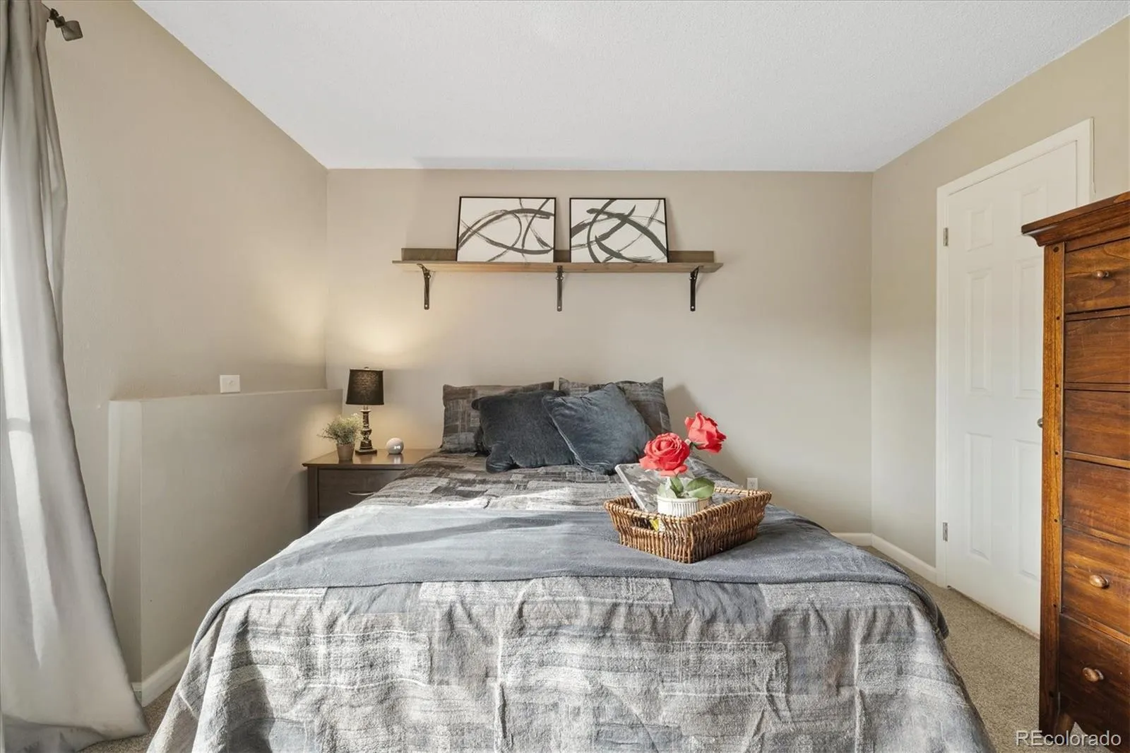 Aurora, Colorado 80011, United States, 1 Bedroom Bedrooms, ,1 BathroomBathrooms,Residential,Pending,88051