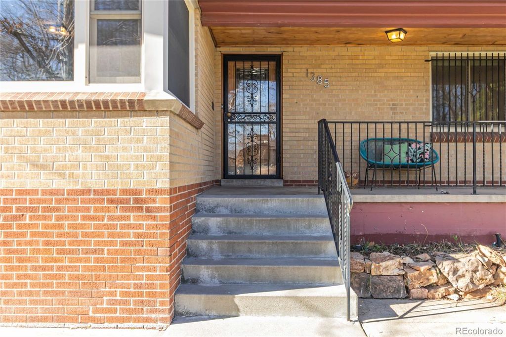 Photo of 1385 N Fairfax Street, Denver, CO 80220 (MLS # 9840027)