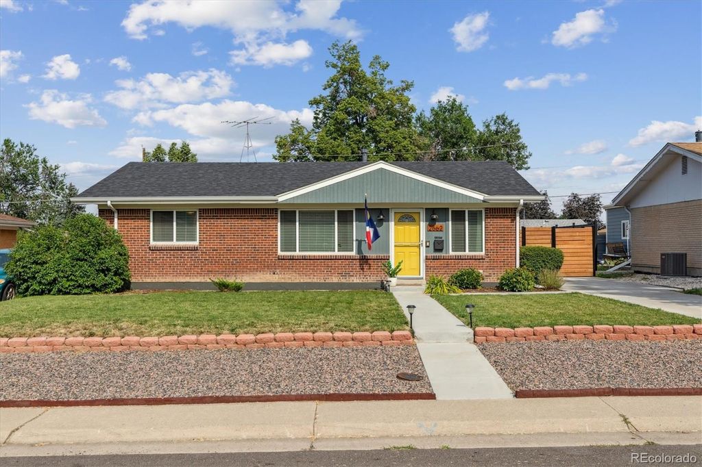 Photo of 2562 S Quitman Street, Denver, CO 80219 (MLS # 2613398)