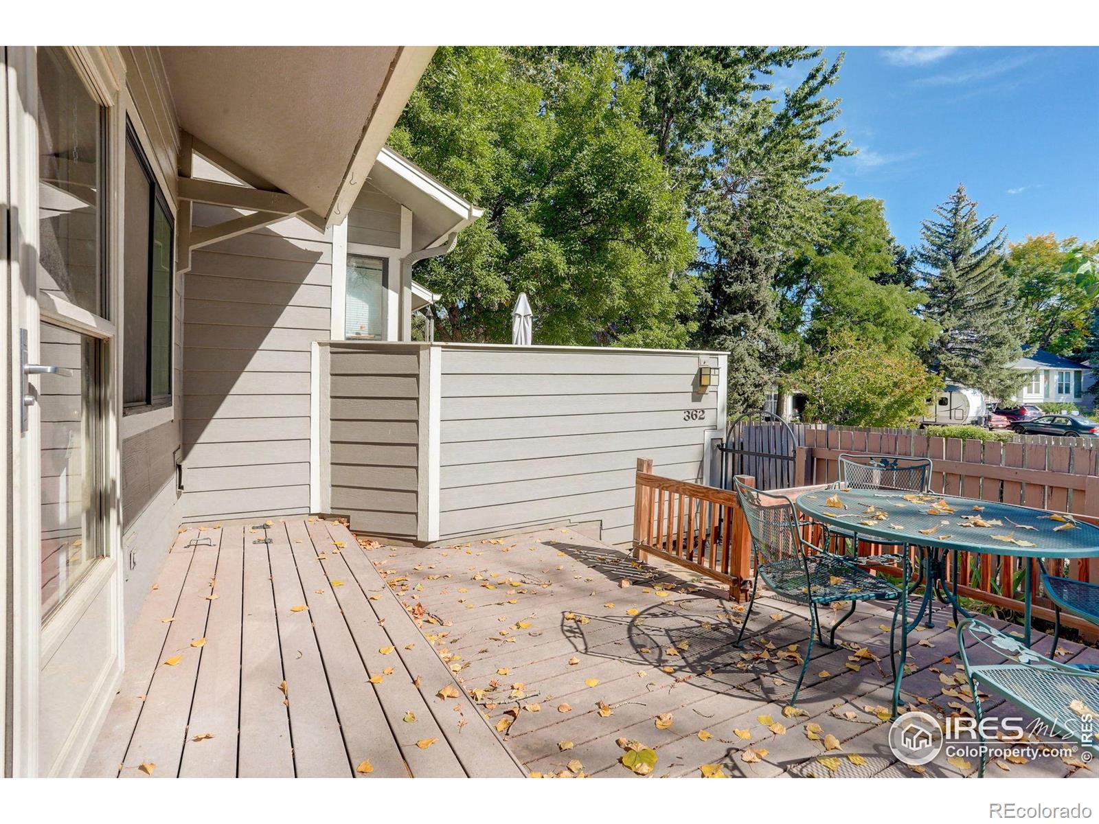 362 S Taft Court