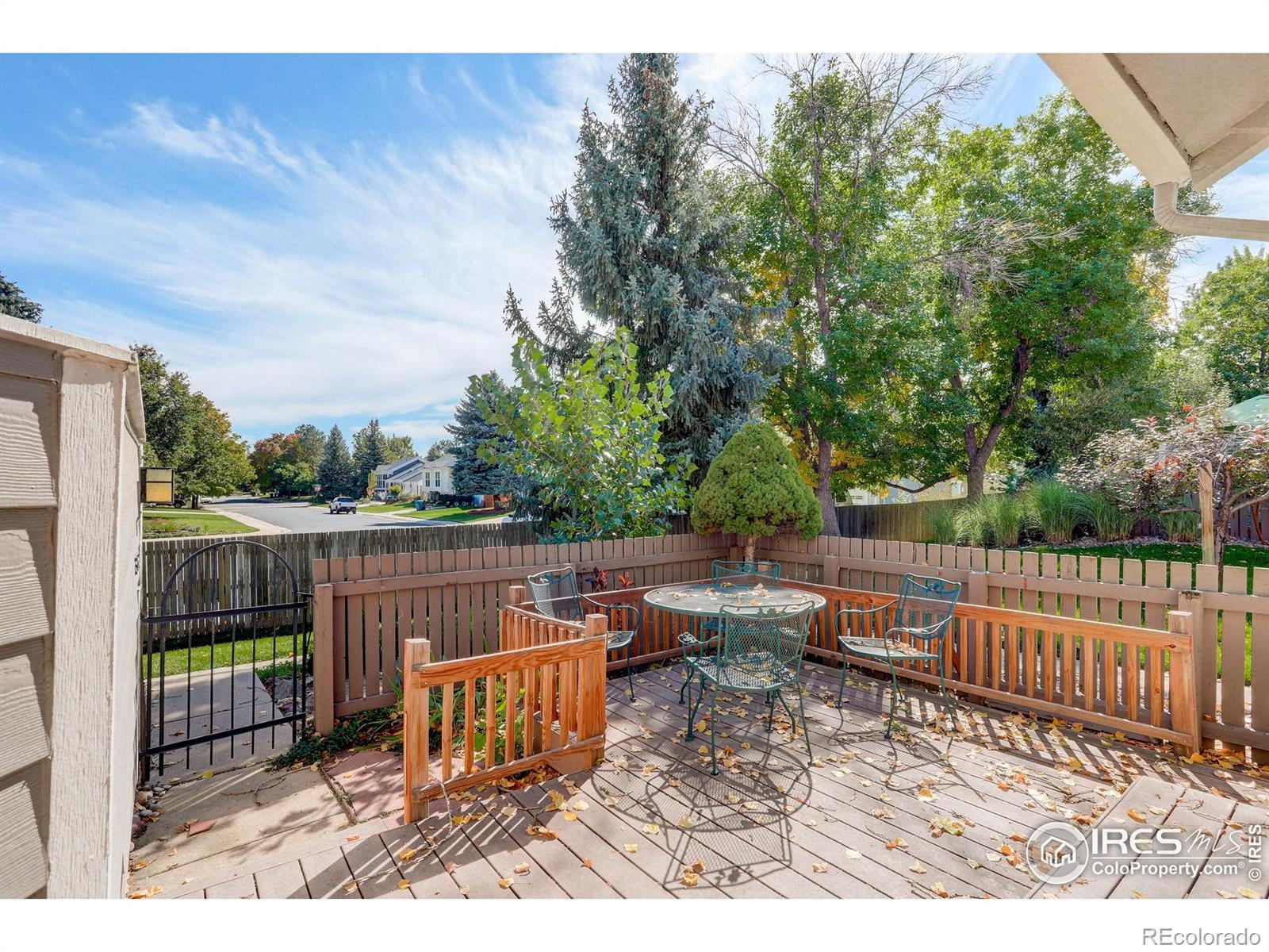 362 S Taft Court