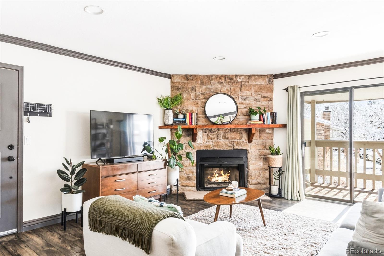 8335 Fairmount Drive 1-202