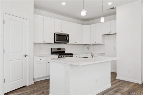 Castle Pines 11 6760 Merseyside Lane 165 Castle Pines CO 80108