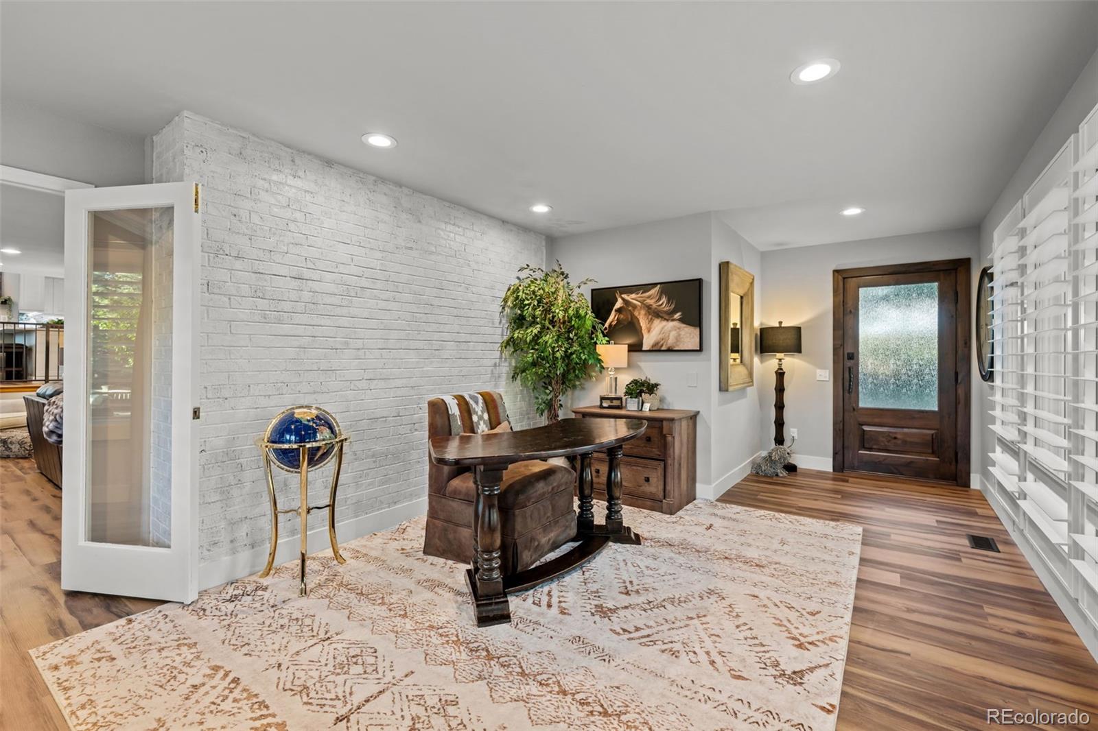 6421 Lakepoint Place