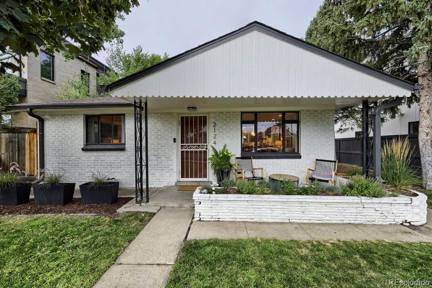 2124 Perry Street