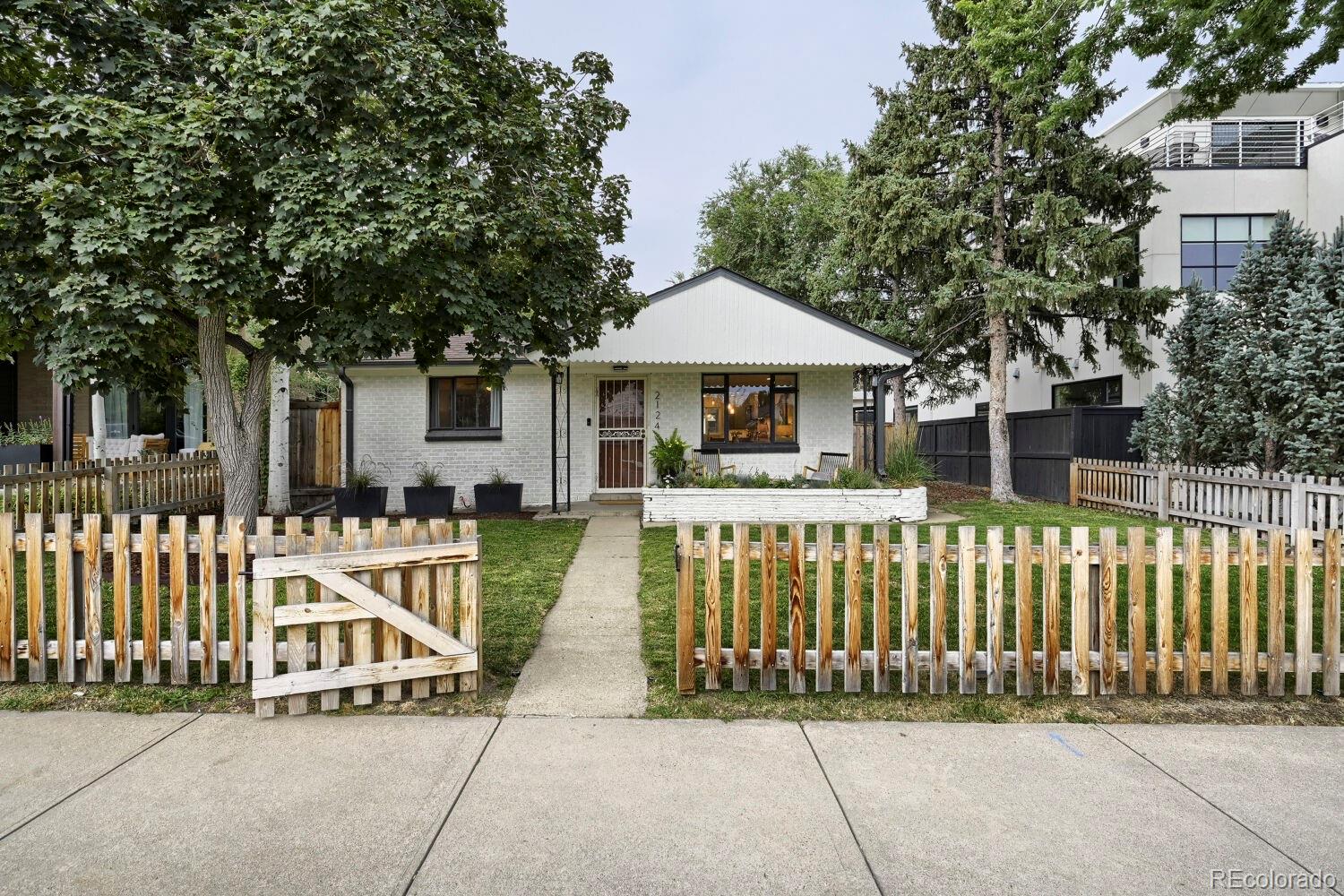 2124 Perry Street
