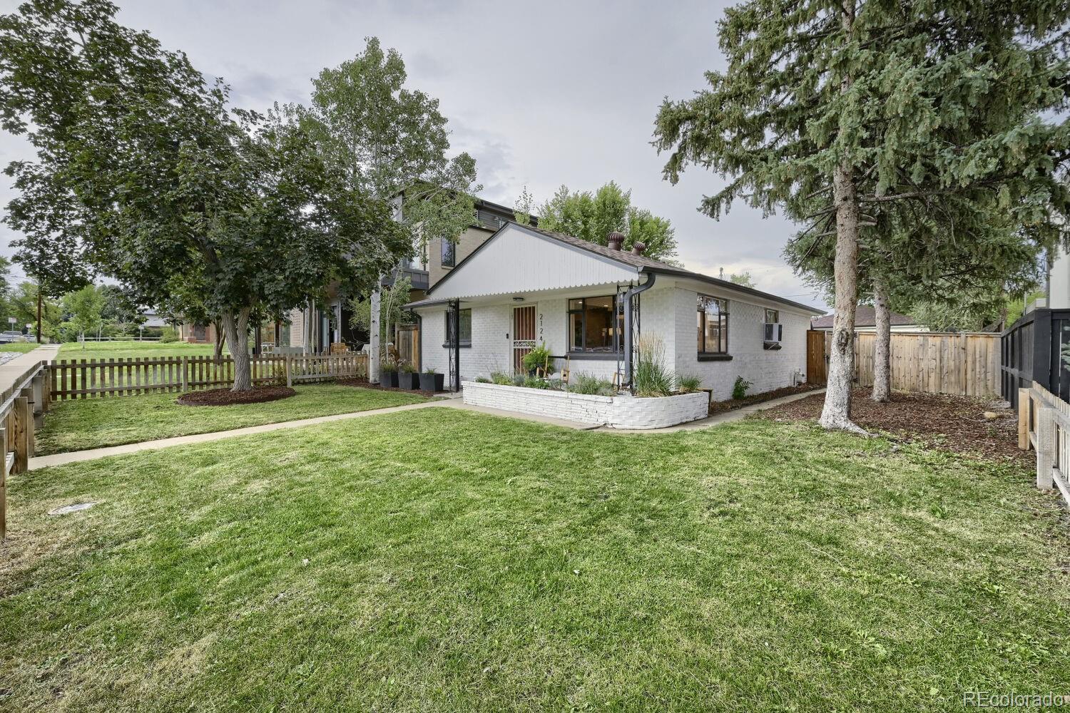 2124 Perry Street