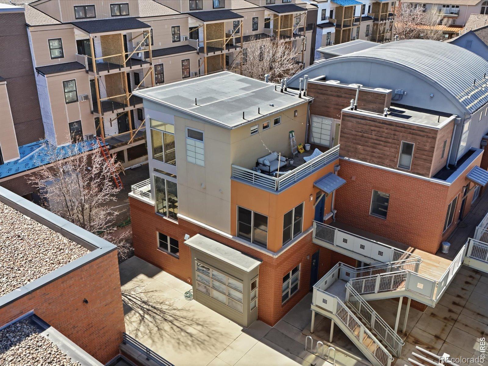 2336 Spruce Street 5