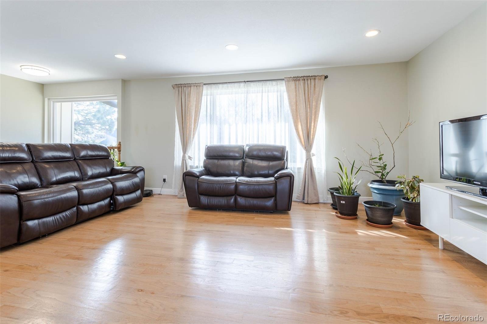 7423 E Costilla Boulevard