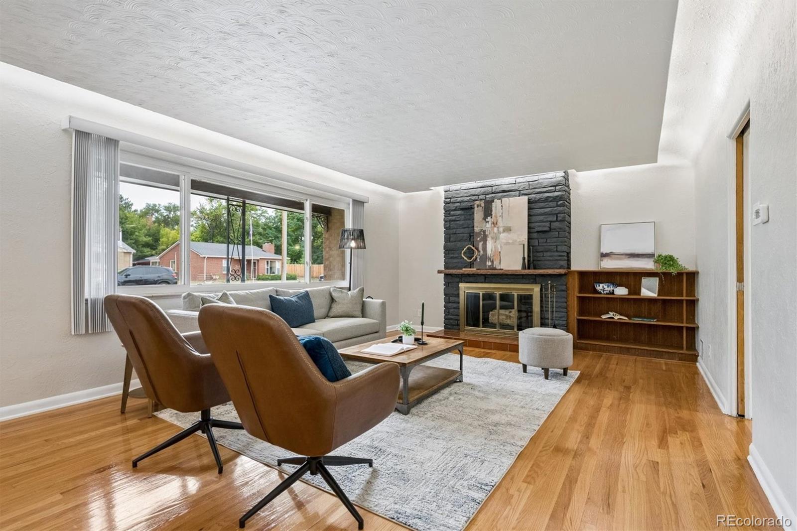 5651 W 36th Place