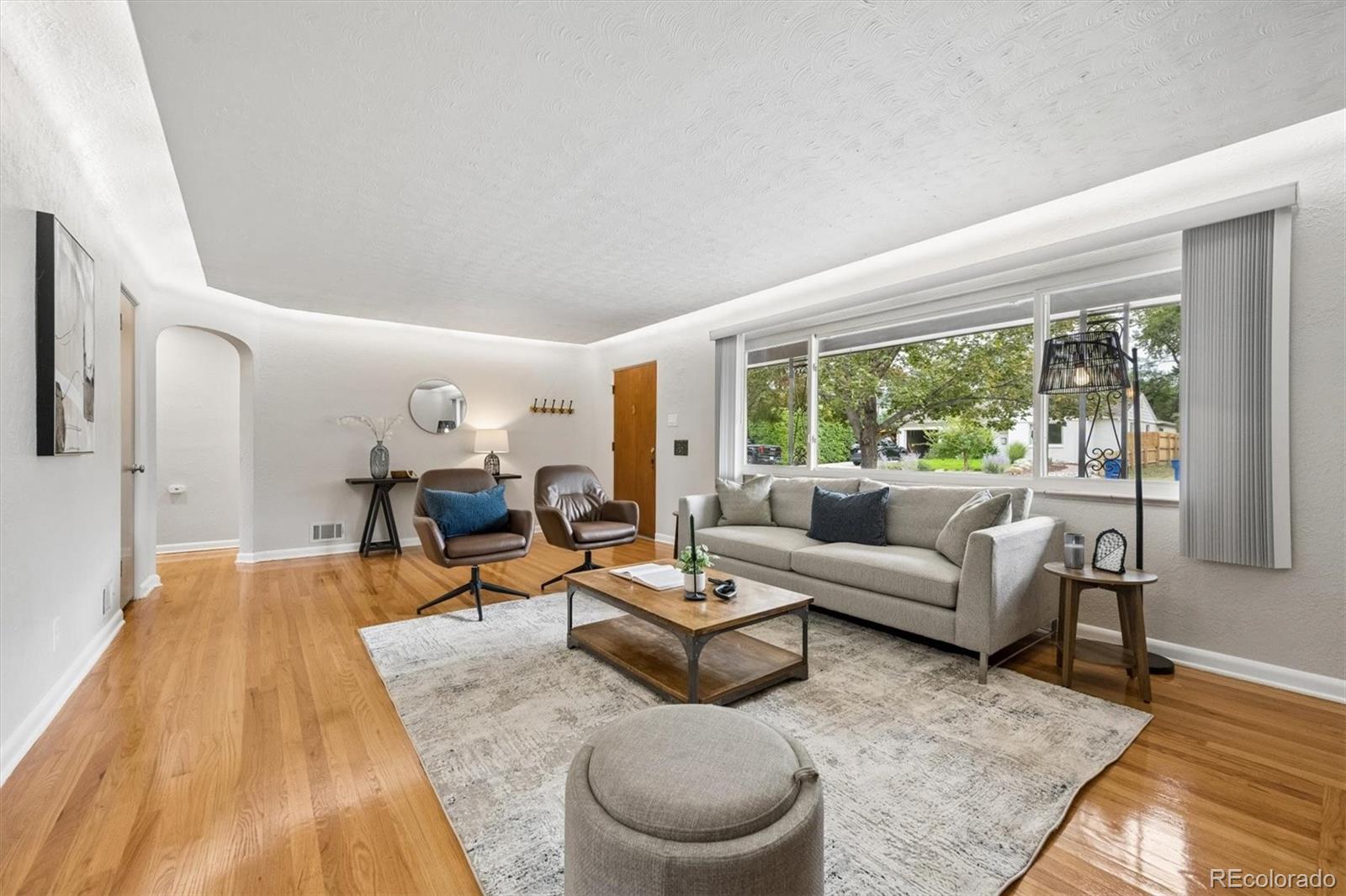 5651 W 36th Place