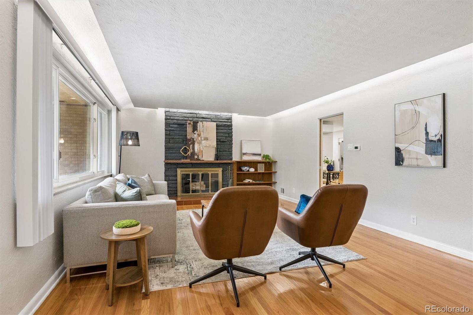 5651 W 36th Place
